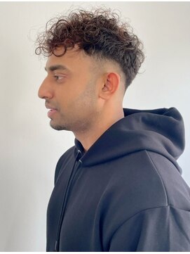 ラギッド 大野城店(RUGGED) スキンフェード　スペインカール　スパイラルパーマ