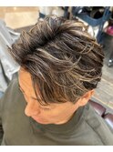 メンズハイライトカラーナチュラルバックツーブロ刈り上げ