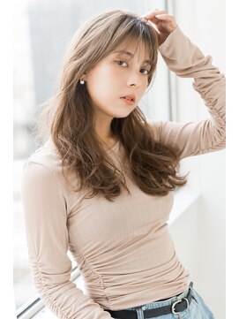 トッカ ヘアアンドトリートメント 難波店 透明感ベージュの大人ロング