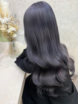 ラビス(Lovis) 似合わせカット/メルティカラー/着物ヘア/フェミニンロング