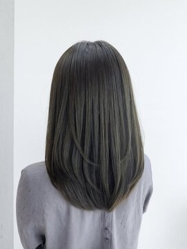 ジェネスタ(GENESTA) 顔周りレイヤー韓国ヘアオリーブベージュレイヤーカット