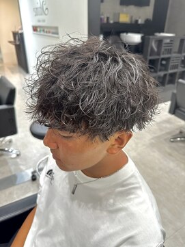 シャイン 大宮(SHINE) メンズカット/パーマ/ヘッドスパ/ブリーチ/眉毛/韓国/大宮/Men's