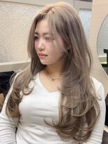 フォート(FORT)&nbsp;バタフライレイヤー/ミルクティーブロンド/ハッシュカット