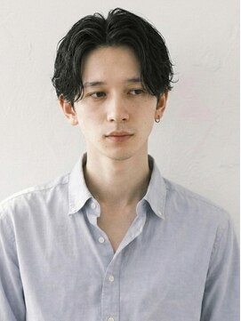 キビト(kibito) 新宿市ヶ谷曙橋センター分けパーマニュアンスパーマ20代30代40代