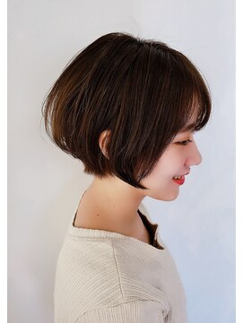 ロッティー(Rottie) 襟足すっきりふんわりボブ