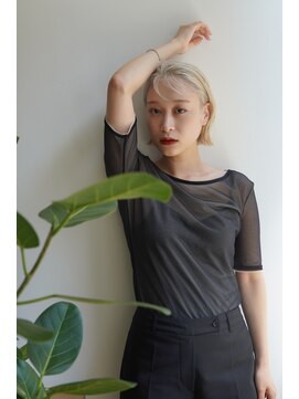 スピンヘアワークス(Spin Hair Works) ホワイトボブ