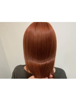 ”ダメージを抑えたブリーチ”で、”透明感”のあるカラーに♪髪に優しい薬剤で、艶のある美しい髪へ☆