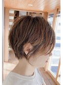 耳かけショートヘア