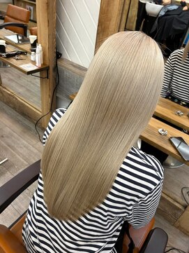 ナンバー アンフィール 渋谷(N° anfeel) 大人レイヤーレイヤーロンググレーベージュブロンドベージュ渋谷