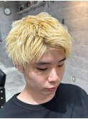 夏一押しのメンズスタイル！金髪スパイキーショート！