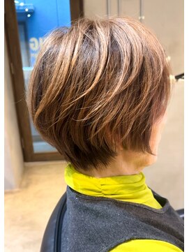 プラグ ヘアーデザイン 大名店(PLUG hair design) ショートボブ/ショートヘア/脱白髪染め/白髪ぼかし/髪質改善