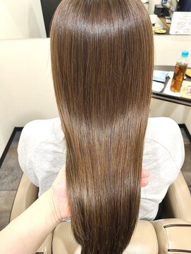 ベルポ(Bellpo) 乾かすだけで艶髪♪縮毛矯正／髪質改善／ハイトーン