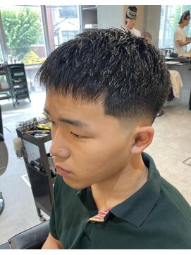 フランクスバーバーリザーブ 人形町店(FRANK’S BARBER RESERVE) ローフェードクロップS