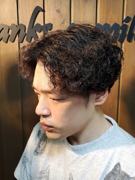 サンフラット(Sun Flat) センターパートアップバング