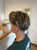 ヘアーコンセプト(HAIR CONCEPT)&nbsp;金髪メッシュ