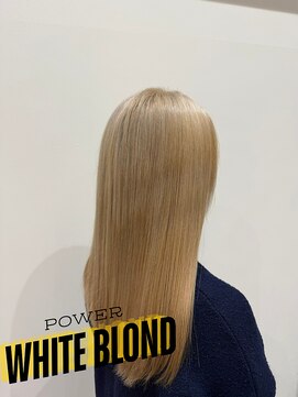 アース 若葉台店(EARTH) 【若葉台】冬の透明感カラーならホワイトブロンドで決まり