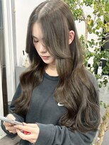 ノート(note) ブリーチなしでつくるオリーブベージュ×くびれヘア