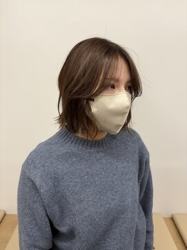 バド(bado) グレージュカラー