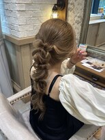ザザ シンジュク(ZA/ZA shinjuku)&nbsp;ヘアアレンジ/ポニーテールアレンジ/新宿へアレンジ/編み下ろし