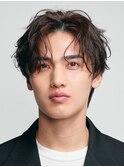 渋谷大人緩め波巻きスパイラルパーマセンターパートメンズカット