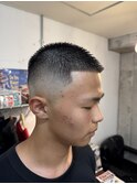 スキンフェードバズカット