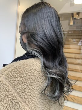 アンサム リリー(UNSOME Lille) インナーカラー/アッシュ/アッシュグレー