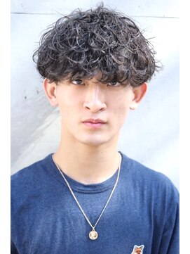 ササ ウメダ(33 UMEDA) 刈り上げマッシュ波巻きスパイラルパーマツーブロック大阪梅田