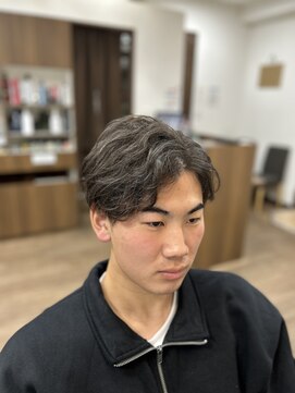 ケースタイルヘアスタジオ 虎ノ門店(K-STYLE HAIR STUDIO) 癖を活かしたナチュラルツーブロック<理容室>/虎ノ門/メンズ