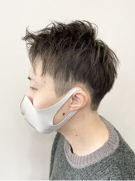 オル(Olu) 短髪×アップバング×ベリーショート×グレージュ