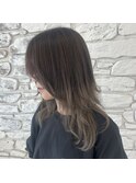 グラデーションカラーグレージュ