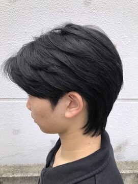 ダブルエイチ 旗の台店(WH) センターパート 襟足長め