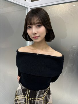 イミュ(IMMU) オリーブベージュ　ボブスタイル