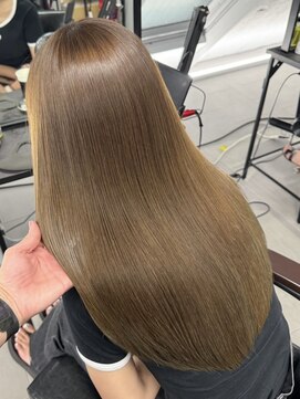 ロイス 神宮前(ROIS) ミルクティーベージュ/ダブルカラー/ケアブリーチ/ハイトーン