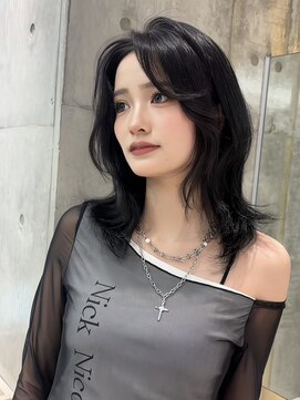 ロンドメリア 天神大名店(Lond Melia) 小顔に見せるミディアムヘア/韓国ヘア/暗めカラー