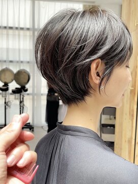 アイドットプラス 札幌大通り(i.+ODORI) 前髪あり小顔つや髪顔まわり簡単スタイリング丸みショート