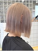 ハイトーン切りっぱなしショートボブミルクティーピンクベージュ
