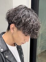 フィフス トウキョウ (fifth TOKYO) 緩めシャドウパーマメンズ縦落ち波巻きツイストスパイラルパーマ