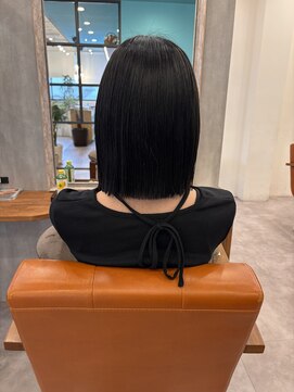 ロカヒ(Lokahi) 切りっぱなしボブ