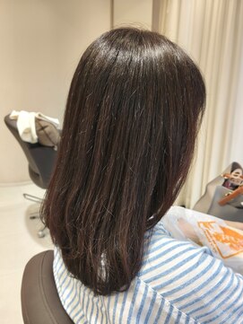 アンベリールフルー(EMBELLIR fleur) 大人のロングレイヤーカットスタイル