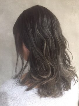 アンククロス 表参道(ANKH CROSS) イルミナホワイトブラウンcolor