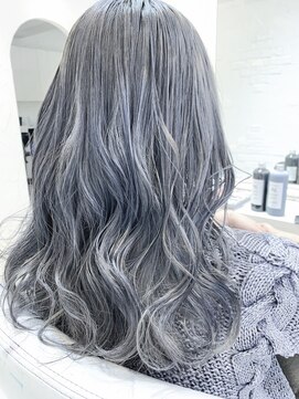 ウーロス(uros.) シルバーアッシュ