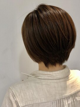 コム(com by neolive) ナチュラルショートボブ3