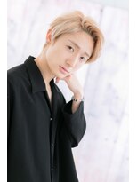 ミック ヘアアンドメイク アップ 駒込店(miq Hair&Make up)&nbsp;七三分けアシンメトリー＆ハイトーンカラーで圧倒的存在感！b1