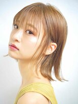 ヴァンクシー バイ ルナ(VANKCY by Luna) 耳かけしてさらに可愛い!シースルー切りっぱなしボブ