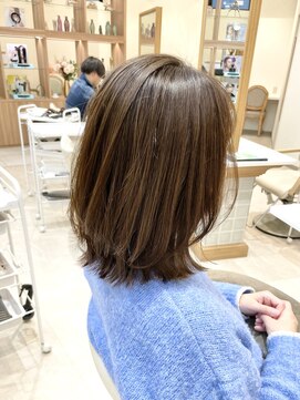 シュヴー 浦安店(CHEVEUX) 外ハネボブ/くびレイヤー/ミディアム/レイヤー/グレージュ