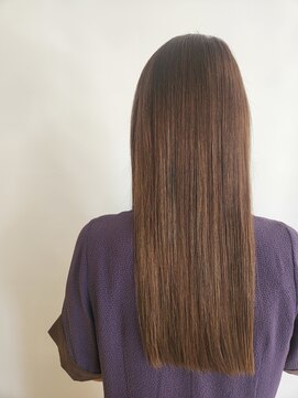 クララ トヨハシ(CLALA Toyohashi) クララ独自酸熱髪質改善トリートメント