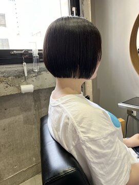 チル(CHILL) 【Meg～chill松山～】レイヤーボブ