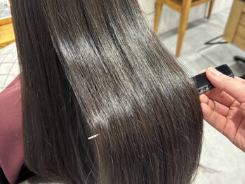 ルミ 上大岡店(Lumi)の写真/芯から毛先まで潤う艶髪へ！誰もが振り返る美髪ロング♪乾燥やパサつき、ダメージにお悩みの方に◎[上大岡]