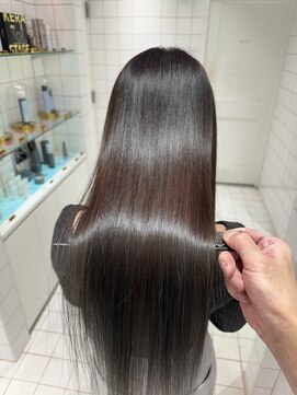 ロンドルーチェ 心斎橋(Lond luce) ダークアッシュ/ミディアムレイヤーカット［髪質改善/縮毛矯正］