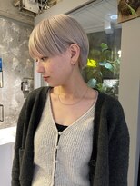 ゼストカロン(ZEST Kalon)&nbsp;ホワイトカラー ホワイトブリーチ ショートヘア ｢IBU｣